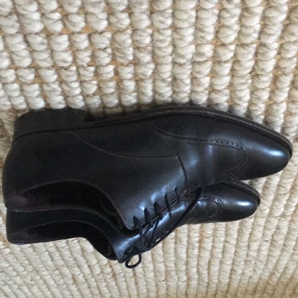 Men’s Wingtip Gucci Shoes - Picture 6 of 8